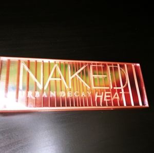 URBAN DECAY HEAT Palette